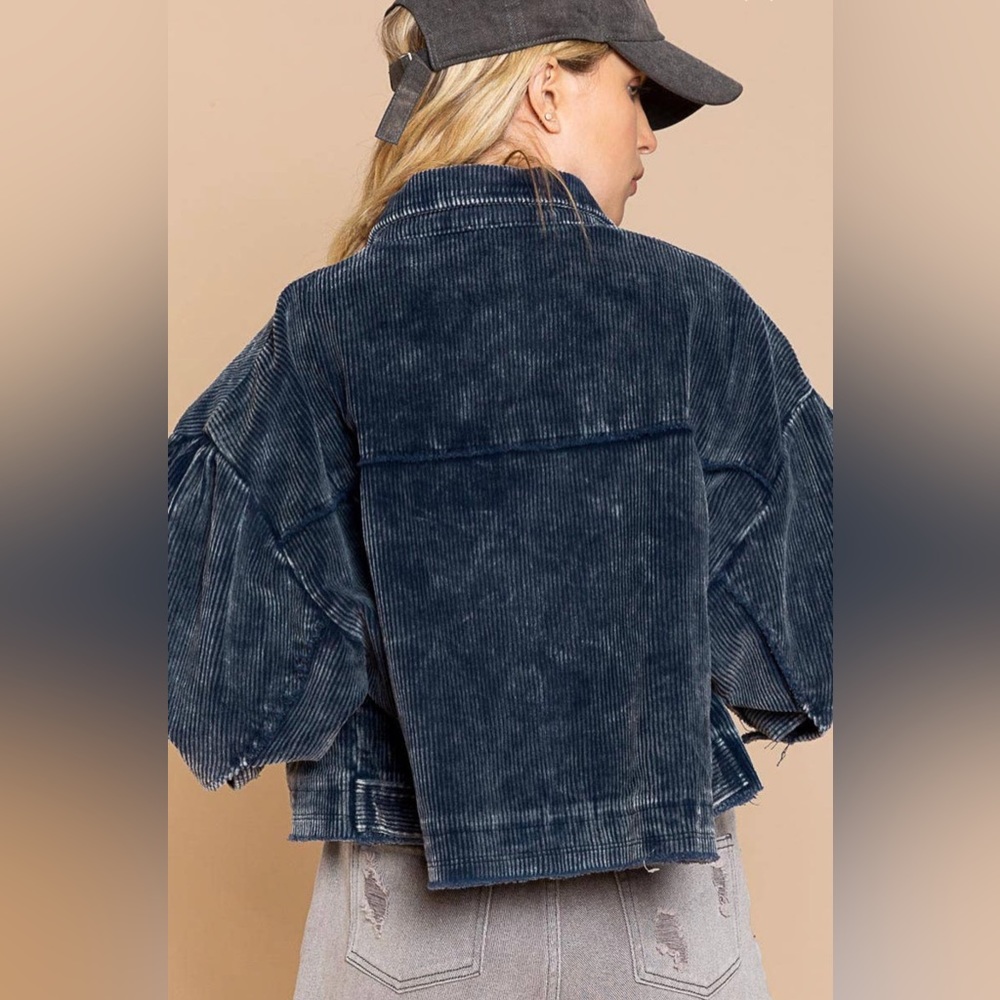 ๐คHPx2 ๐ Maisie Oversized Vintage Style Corduroy Crop Shirt Jacket Shacket NWT - Picture 4 of 12